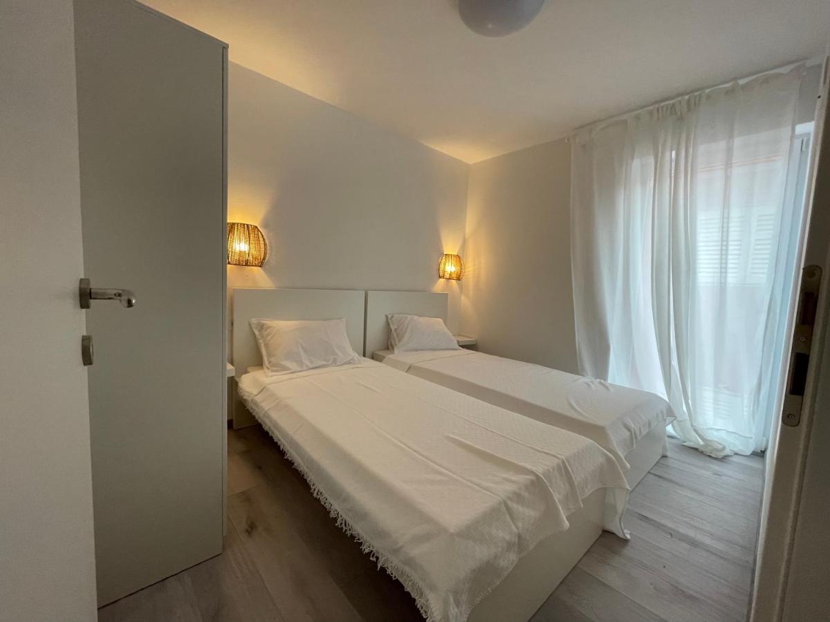 Vila Regina Apartment Regina With Swimming Pool Jezera Zewnętrze zdjęcie