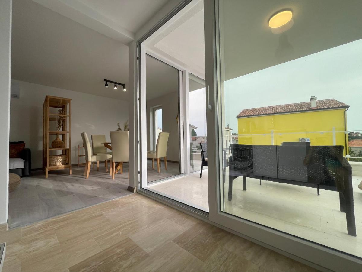 Vila Regina Apartment Regina With Swimming Pool Jezera Zewnętrze zdjęcie