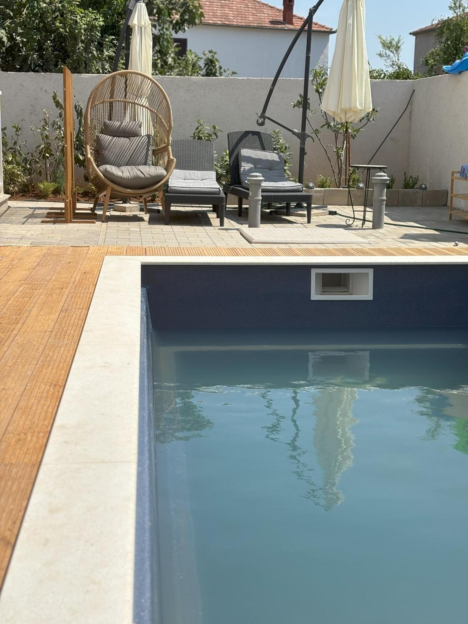 Vila Regina Apartment Regina With Swimming Pool Jezera Zewnętrze zdjęcie