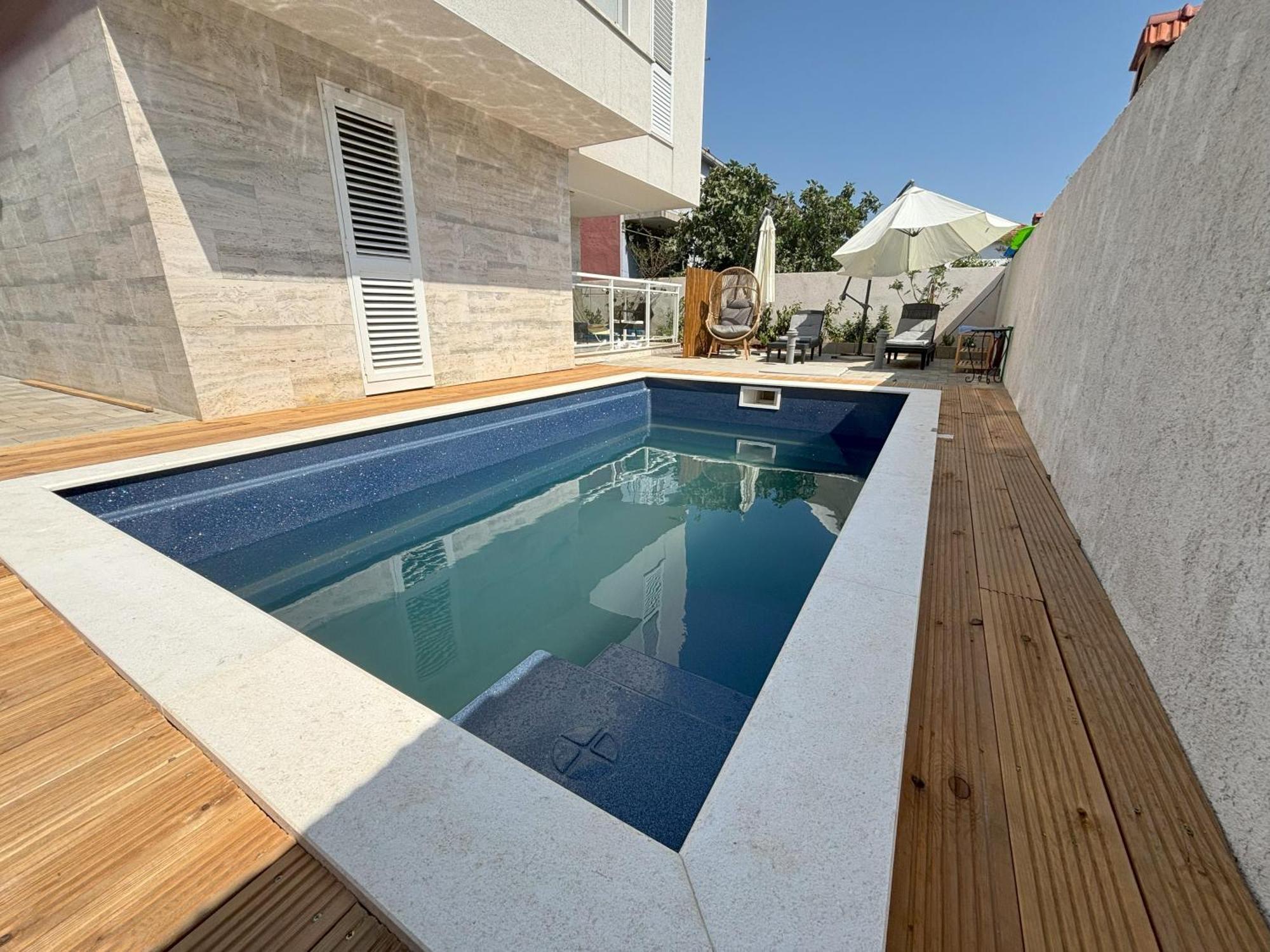Vila Regina Apartment Regina With Swimming Pool Jezera Zewnętrze zdjęcie