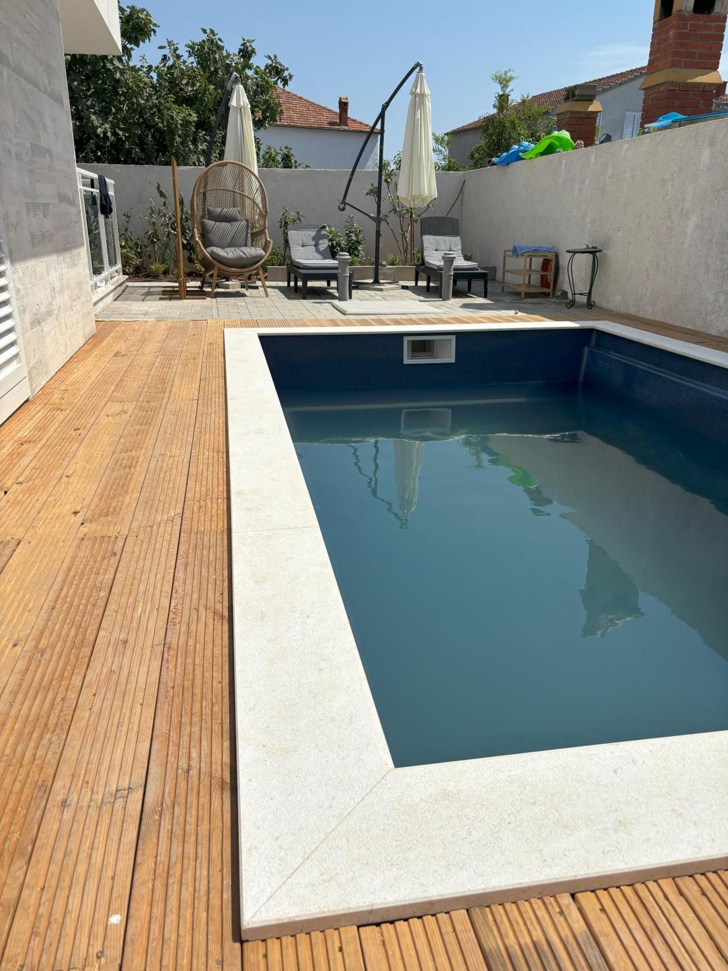Vila Regina Apartment Regina With Swimming Pool Jezera Zewnętrze zdjęcie